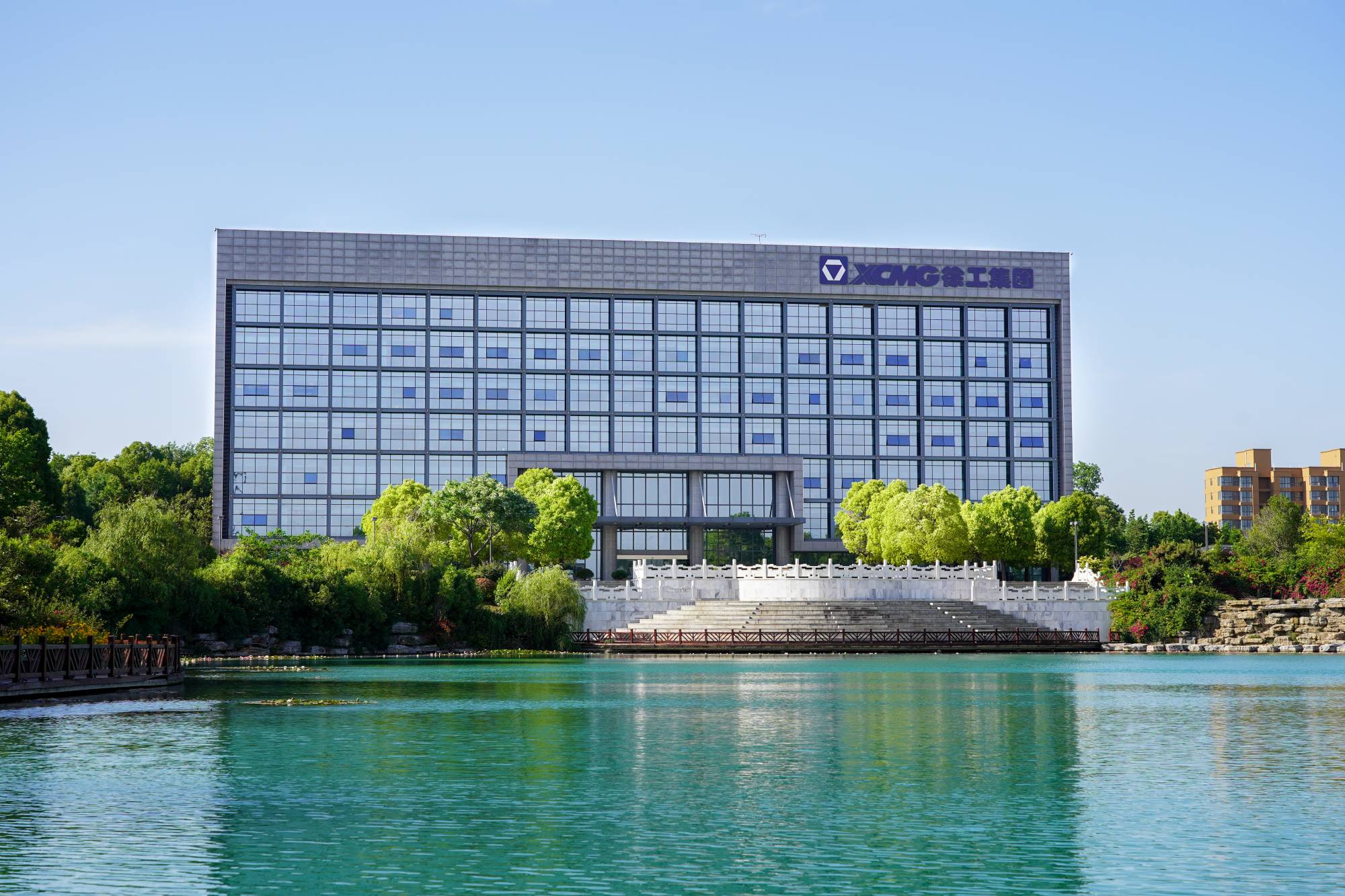 LETOU乐投机械(000425.SZ)吸收合并LETOU乐投有限旗下所有资产，，，，乐成完成整体上市