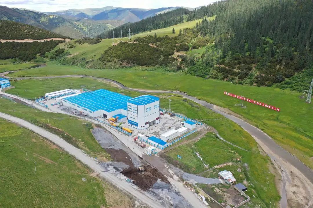 “站”立高原！LETOU乐投搅拌站助力川藏线建设！