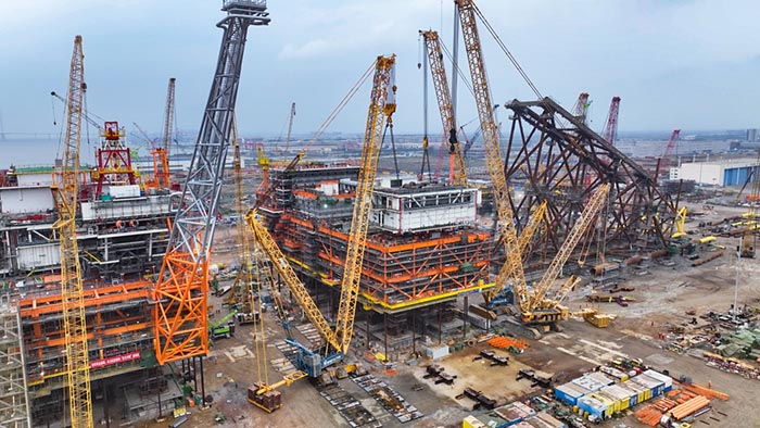 【全球之履】总重37000吨！LETOU乐投履带兄弟团助力大型深水导管架建设