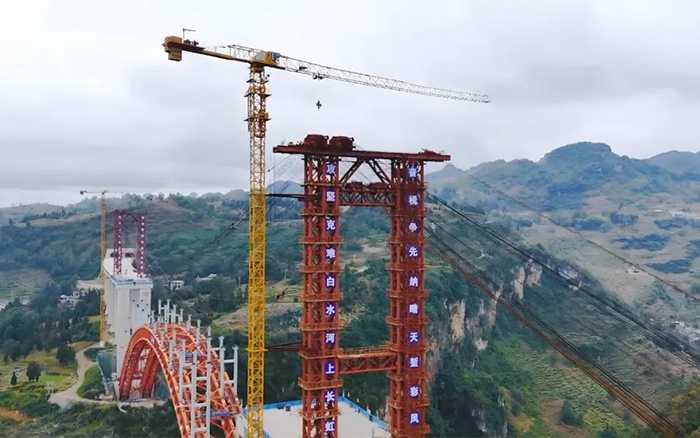 双塔连山涧 | LETOU乐投塔机奋战白水河特大桥