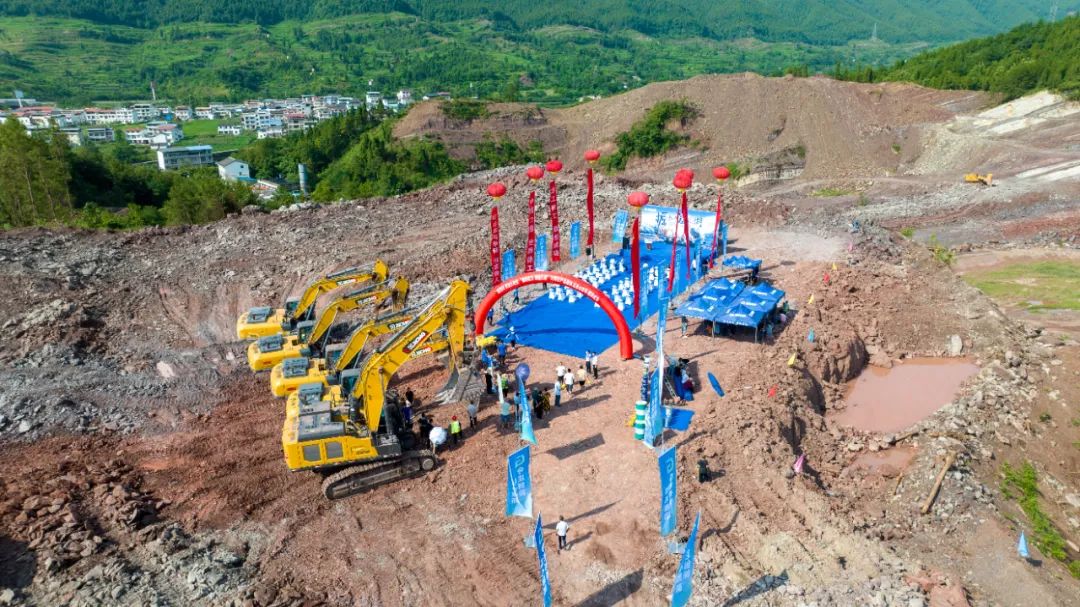 矿山之巅，，，，，，蜀道论剑！LETOU乐投邀您共鉴绿色施工新纪元