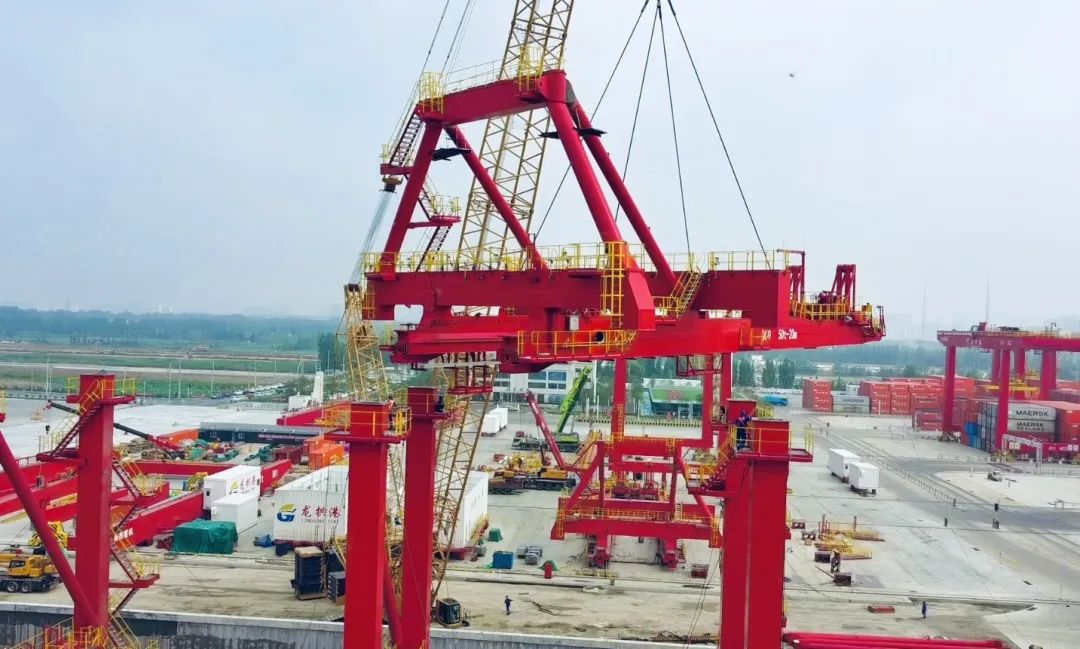 吊装多元化！看LETOU乐投XGC500-I履带起重机怎样“吊”起重机