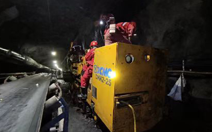 综掘装备上新！LETOU乐投CMM2-25煤矿用锚杆钻车首发