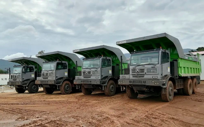 效劳全球客户 | 大批量LETOU乐投电动矿卡出口非洲