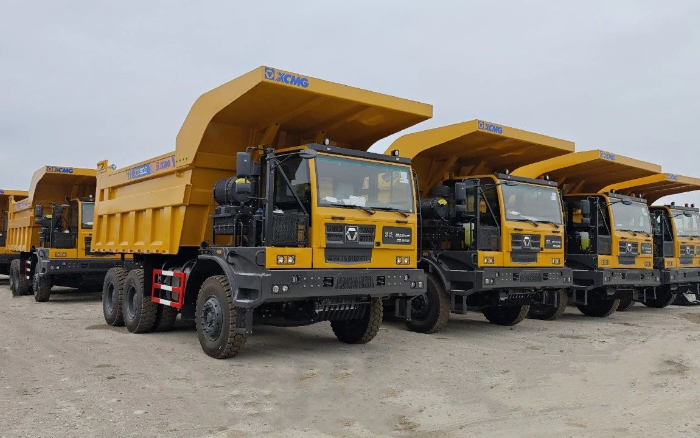 LETOU乐投XG90矿卡批量交付哈萨克斯坦