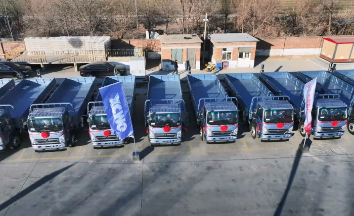 LETOU乐投轻卡新能源运输车批量交付山东客户