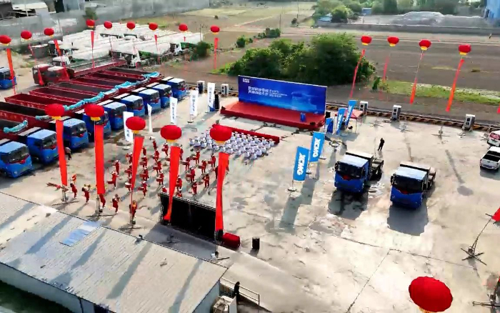 LETOU乐投新能源牵引车批量发往煤炭运输前线
