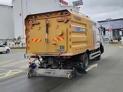 滤芯总堵？？？？？？？？寿命太短？？？？？？？？XLQ1005A干湿疏散吸扫车，，，，，专治厂区高粉尘“顽疾”